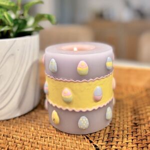 RARE White Barn Vintage Egg EASTER Wax Candle jelly Bean Scent